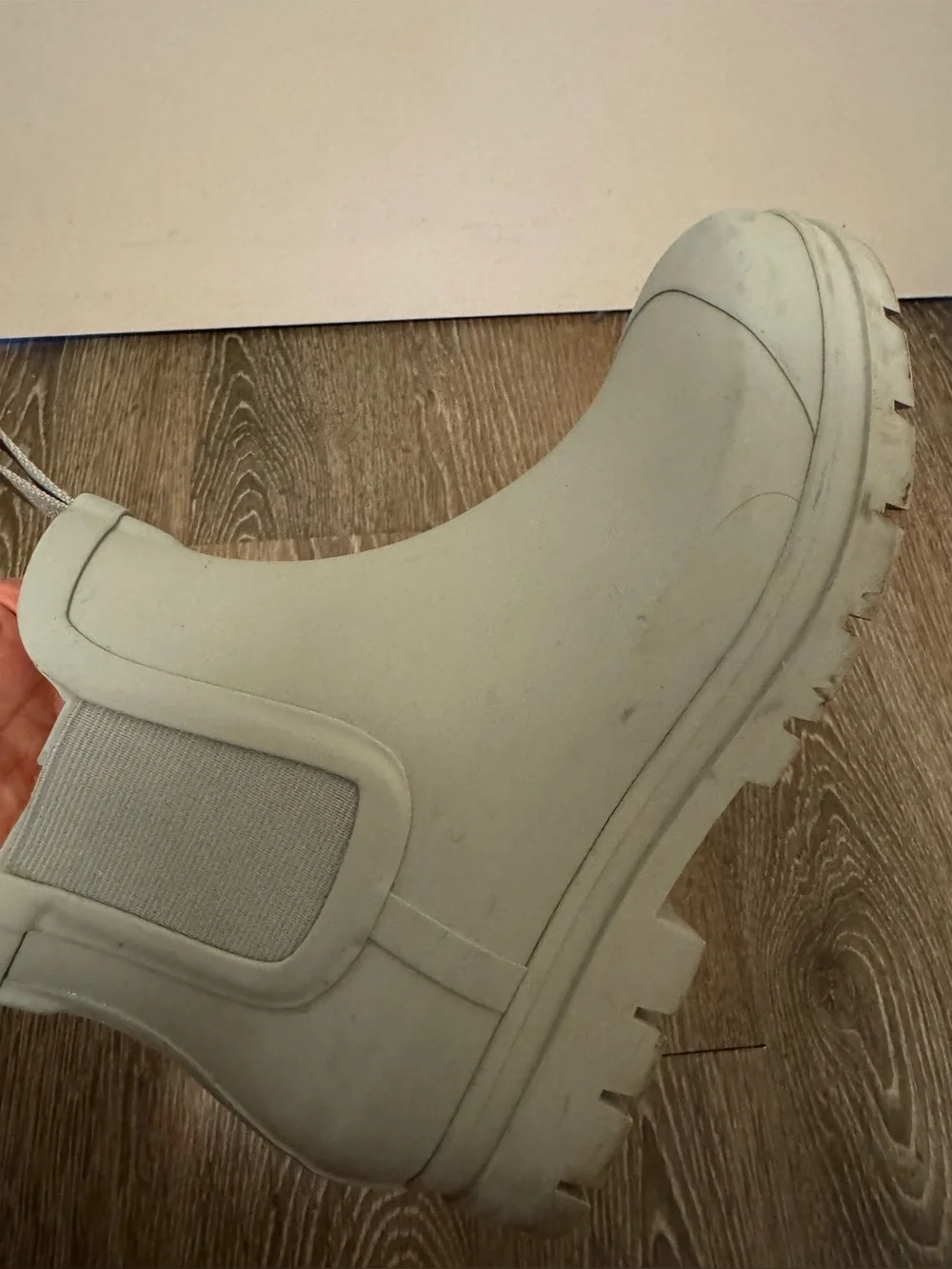 Everlane The Rain Boot in Sage
